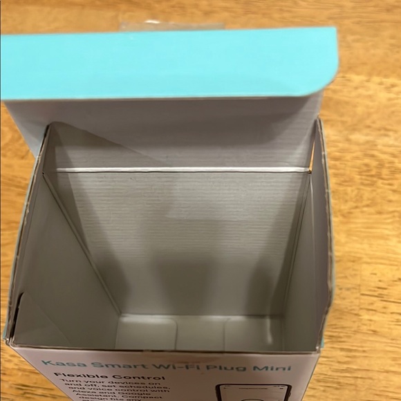 TP-Link Blue Smart Plug - Picture 7 of 7